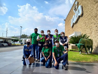El Complejo Industrial Irapuato de Grupo Lala realizó una jornada de voluntariado para la limpiezaurbana y actividades de reciclaje. 