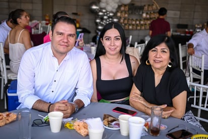 Vicente Rodríguez, Anahí Álvarez y Roselia Valencia (EL SIGLO DE TORREÓN/EDDIE RUIZ)
