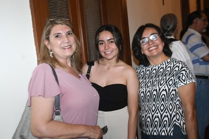 Rosy Mendoza, Carolina Solís y Leonor Ruiz de Esparza (EL SIGLO DE TORREÓN/FERNANDO COMPEÁN)