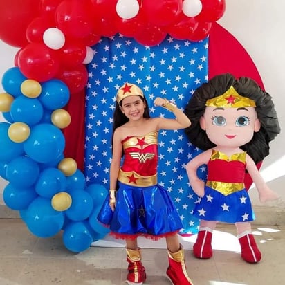 Bárbara Laguna Sáenz fue festejada al cumplir 7 años y lució como la Mujer Maravilla (EL SIGLO DE TORREÓN/EDDIE RUIZ)