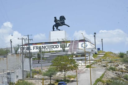 Escultura monumental de Francisco Villa ubicada en el Cerro de la Pila, realizada en 1980 por el duranguense Guillermo Salazar González. Crédito: Fernando Compeán