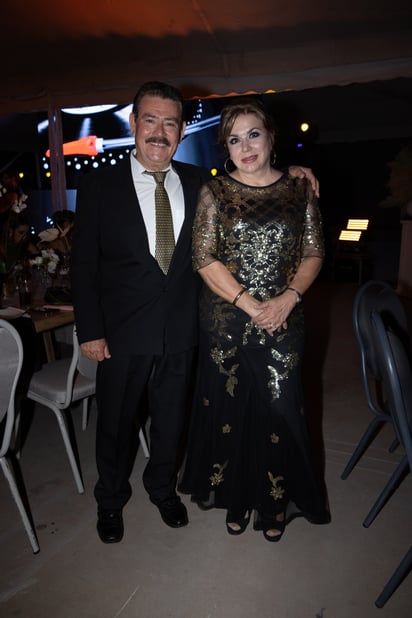 José Monroy y Sandra. 