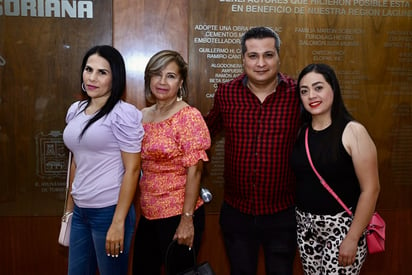 Rosy Aguilera, Bety Esparza, Luis Flores y Nidia Esteban (EL SIGLO DE TORREÓN / EDDIE RUIZ)