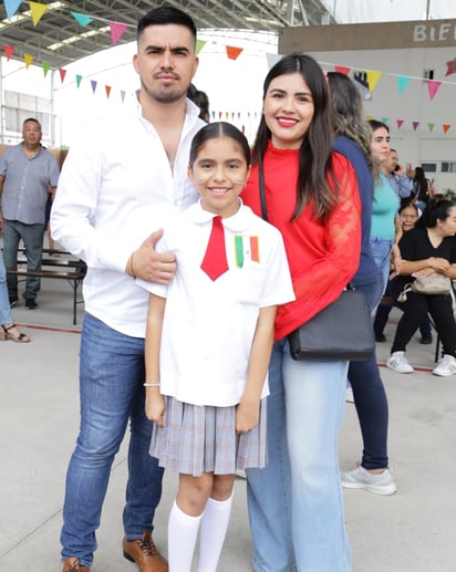 Christian y Valentina Montalongo, y Alejandra Ramírez (EL SIGLO DE TORREÓN/ENRIQUE CASTRUITA)