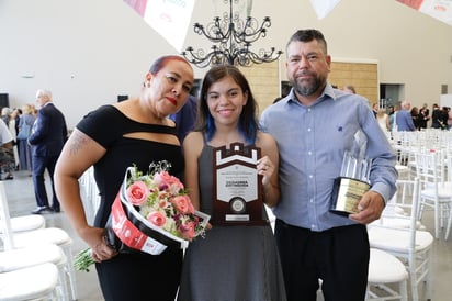 Blanca Cristina Hernández, Alejandra Navarro y Alejandro Navarro (EL SIGLO DE TORREÓN/ENRIQUE CASTRUITA)