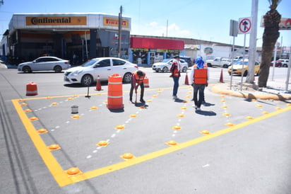 La semaforización todavía no se activa al 100 por ciento. (Foto: FERNANDO COMPEÁN / EL SIGLO DE TORREÓN)