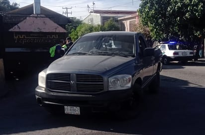 Presunto limpiaparabrisas roba camioneta en Gómez Palacio y lo detienen tras una persecución