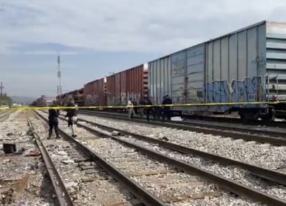 Los hechos se registraron sobre las vías del tren ubicadas en la calle de Venustiano Carranza, entre Ignacio Zaragoza y Oscar Flores Tapia, en la Zona Centro.