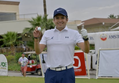 El primer Hole in One del certamen fue realizado ayer por el local Julio Sandoval, el cual lo protagonizó en el largo hoyo 17 de casi 200 yardas.
