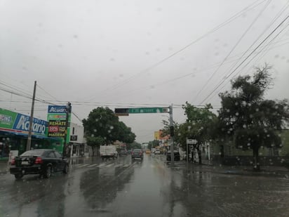 Debido a las fallas en los semáforos de Torreón, se genera confusión entre los automovilistas y hay un riesgo latente de percances.