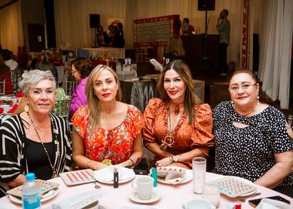 Leticia Albores, Sofía Towns, Tisha Albores y Lupita Chávez.- ERICK SOTOMAYOR FOTOGRAFÍA