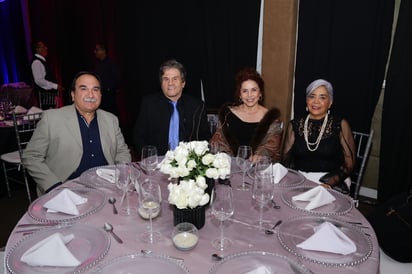 Luis Verano, Fernando Gurrola, Leidy Peniche y Sonia Noyola (EL SIGLO DE TORREÓN/ENRIQUE CASTRUITA)