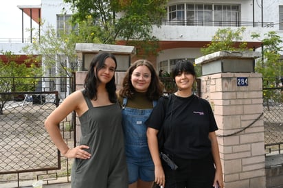 Son parte de Vainilla. Karla Luna, Andrea Porras y Michelle Silva.
