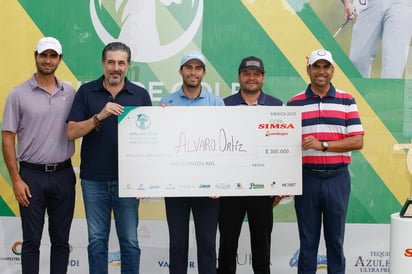 El jalisciense Álvaro Ortiz se alzó con la victoria de la Copa SIMSA presentada por Combugas, etapa 3 de la temporada 2023-24 del único circuito de paga en nuestro país. (CORTESÍA)