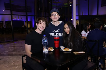 Miguel Soto, José Vázquez y Valeria Venegas.