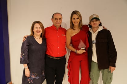 Lorena Valenzuela, Eduardo Casale, Inés Sainz y Eduardo (EL SIGLO DE TORREÓN/ENRIQUE CASTRUITA)