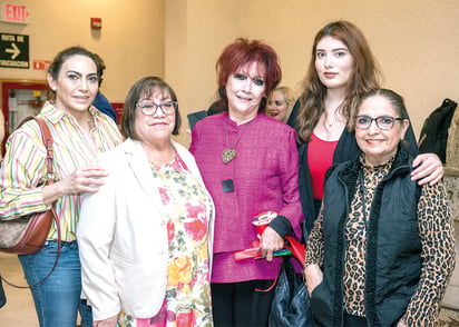 María Luisa Hernández, Ixch Aguirre, Rosario Rodríguez, Rosario Ramos y Estelita Ramos.