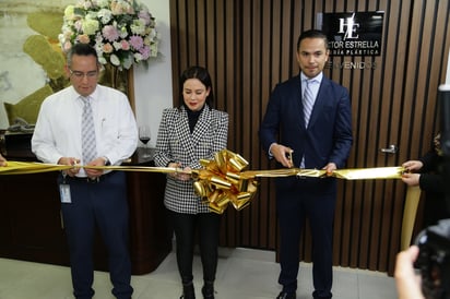 Fue inaugurada la Clínica de Cirugía Plástica del Dr. Héctor Estrella, en Torre de Consultorios del Hospital Andalucía (EL SIGLO DE TORREÓN/ENRIQUE CASTRUITA)