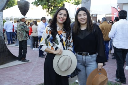 Evelyn Jiménez y Ximena Contreras (EL SIGLO DE TORREÓN/ENRIQUE CASTRUITA)