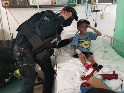 El sueño de Santiago es convertirse en policía. (EL SIGLO DE TORREÓN) 