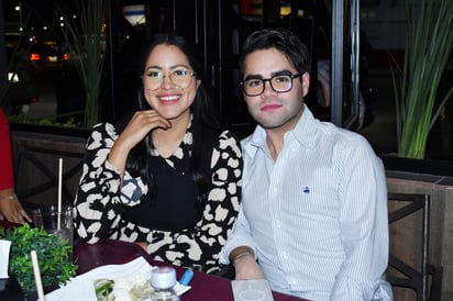 Cristy Martínez y Rogelio Vega (EL SIGLO DE TORREÓN / FERNANDO COMPEÁN)