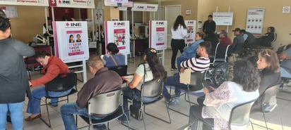 Actualmente están en la campaña intensa e invitan a la población a renovar su credencial para votar. (Foto: RENÉ ARELLANO / EL SIGLO COAHUILA)