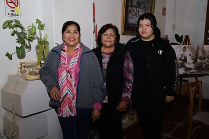 Guadalupe Castañeda, Amalia Castañeda y Marijose Ramírez (EL SIGLO DE TORREÓN/ENRIQUE CASTRUITA)