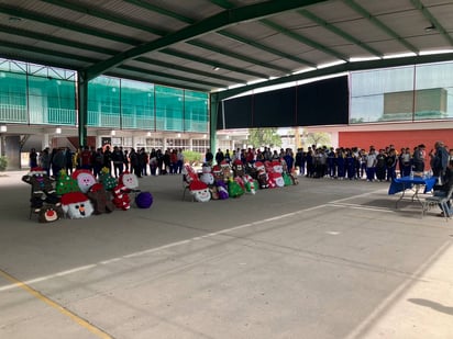 Las piñatas son para niños y niñas de la Casa Hogar DIF, Centro de Atención Múltiple “José R. Mijares”, la colonia Zaragoza Sur y el Reformatorio Casa de Jesús. (Foto: ANGÉLICA SANDOVAL / EL SIGLO DE TORREÓN)