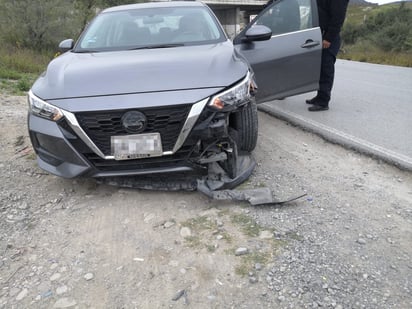 El vehículo al igual que la motocicleta fueron trasladados al corralón. (EL SIGLO COAHUILA)