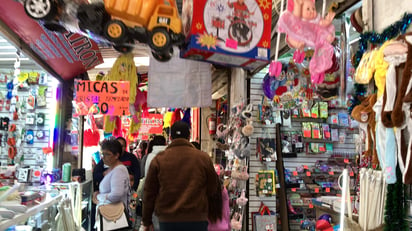 Desde el miércoles las calles del centro de la ciudad están intransitables, por las compras de último momento, ya que en esta semana se registra una importante llegada visitante que llegan de Estados Unidos o de las ciudades fronterizas.