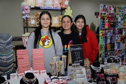 Andrea Samaniego, Ale Prieto y Paulina Samaniego (EL SIGLO DE TORREÓN/ENRIQUE CASTRUITA)