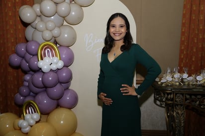 La festejada Elizabeth Morales Vázquez (EL SIGLO DE TORREÓN/ENRIQUE CASTUITA)