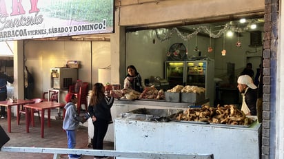 El secretario general de los comerciantes, José Martín Castillo Paredes, destacó que aunque todos los establecimientos están registrando gran afluencia, las carnicerías son las que han tenido mayor impacto. 