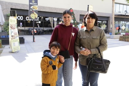 Adán, Ivonne Lara y Ana Paula Poblano (EL SIGLO DE TORREÓN/ENRIQUE CASTRUITA)