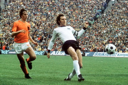 La final escenificada hace medio Siglo en el añejo Olímpico de Munich, lo enfrentó con el máximo astro de los Países Bajos, Johan Cruyff.