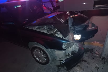 El protagonista del accidente está identificado como Jesús Roberto, de 20 años de edad, conductor de un camión de pasajeros en color blanco con verde, modelo 2006 de línea Ruta Sur, panteones, marcado con el número 32.