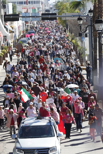 El contingente fue creciendo. (EL SIGLO DE DURANGO)