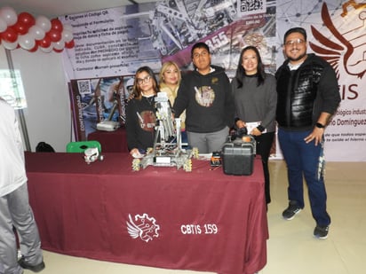 Alumnos del CBTIS 159 de Cuba, Dgo., presentaron varios trabajos de robótica (CORTESÍA)
