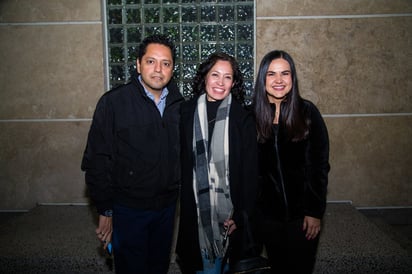 Raúl Muñoz de León, Katya Macías y Ale Peña (EL SIGLO DE TORREÓN / ENRIQUE CASTRUITA)