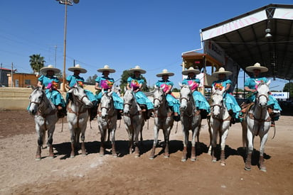 Evento contó con la participación de la Escaramuza del Desierto, Charros Unión Laguna, Charros de La Laguna y Charros La Guadalupana. (DIANA GONZÁLEZ)