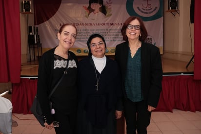 Claudia Mijares, Hermana Ileana Sierra e Inés Mijares (EL SIGLO DE TORREÓN / VAYRON INFANTE)