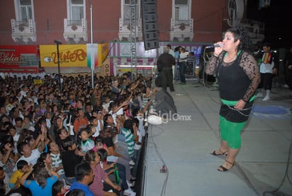 Susana Ortiz en 2010 durante el festejo en la Plaza de Armas por el triunfo del Santos Laguna. (EL SIGLO DE TORREÓN)