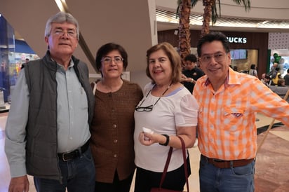 Gerardo Quiñónez, María Pizaña, Flor Quiñónez y Manuel Ruvalcaba (EL SIGLO DE TORREÓN / VAYRON INFANTE)