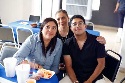 María Serrano, Leticia Serrano y Gael Castillo (EL SIGLO DE TORREÓN / ENRIQUE CASTRUITA)