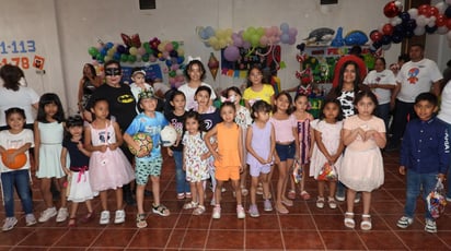 Muchos regalos fueron preparados para la celebración.