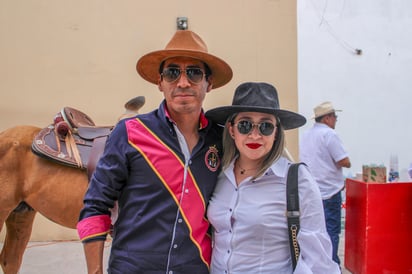 Eduardo Saltijeral y Perla Corrales (EL SIGLO DE TORREÓN / YAIR GONZÁLEZ)
