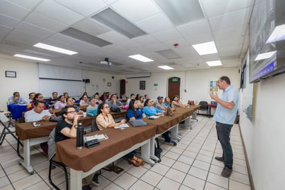 Reconoce Peñoles trabajo de docentes