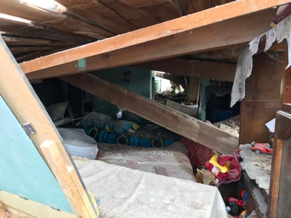 Habitantes de El Vergel se encontraban dormidos cuando se registró la inundación. Sus viviendas colapsaron.  (Fernando Compeán)