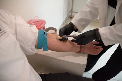 Análisis de sangre para la detección oportuna del cáncer de próstata. 