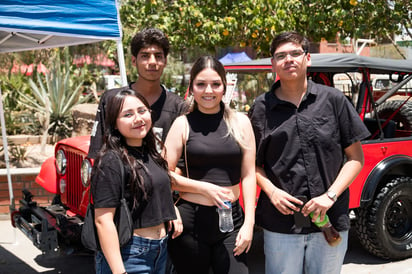 Carolina Vázquez, Fernando Carrillo, Abril García y Juan Jesús (EL SIGLO DE TORREÓN / ENRIQUE CASTRUITA)